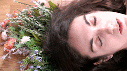 jacsfishburne:  Flowers gif preview | Full video available on Patreon 