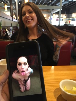 thepatriarchyalwayswins: hermoonwizard:   Get you a girl that can do both 💅🏻 W/ @hismoonfaerie   ✨do not remove caption✨  Fucking love the comparison. Here’s hoping a waiter or another customer sees the screen and realizes it’s her. 