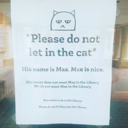 docloudscomeinpurple: jumpingjacktrash:  lizardmanjr: let!! max!! in!! i volunteer to bring a book outside and read to max on the steps  @thisbibliomaniac 