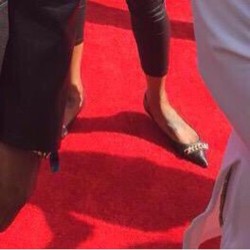 quickweaves:  imninm:  quickweaves:  WHAT THE HELL IS ON AUGUST ALSINA’S FEET ?  CHRIS DELETE THIS  NO! the world has to see this!