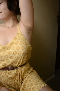fuckyeahbodyhair:  P.S. Anyone know of any vegan deodorant that doesn’t suck? I’ve never worn deodorant, but the smell of my pits lately have me actually wanting to barf, which is pretty unusual for me. 