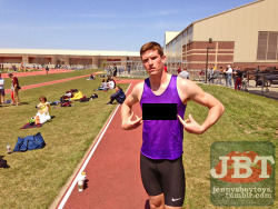 jennysboytoys:  Track runner Travis check out his video right HERE FOLLOW »HERE« for more orginal videos, gifs and pics!