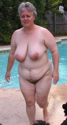 Lovely older lady shows her hefty old body!Find senior lovers here!