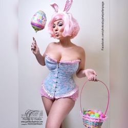 #happyeaster  with pin up queen Crystal Rose #dmv #pinup #pinupmodel #pink #photosbyphelps #retro #holiday #hollidays #eggs #bunnyears #funtime #honormycurves