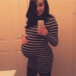 maternityfashionlooks:  Beautiful mommy-to-be @hayyy_kelsayyy looking so amazing nearing 38 weeks ☺️ For top maternity options….shop here: http://amzn.to/1MWKNVs My #1 maternity must have: Black Maternity Leggings 