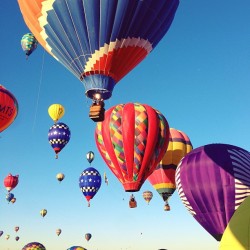instagram:  Up, Up and Away at the Albuquerque International Balloon Fiesta  Starting on October 5th, hot air balloon enthusiasts from around the globe descended upon New Mexico to kick off the nine-day Albuquerque International Balloon Fiesta. The gather