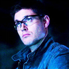 softlesbian:   Dean looking cute in safety glasses   