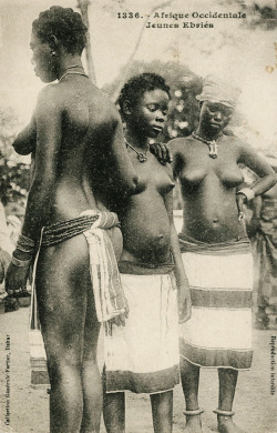 grand-bazaar:  1910s Ebries Girls - Senegal 