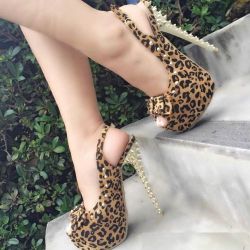 myshoebazar:  Leopard Sling Back Peep Toe Heels