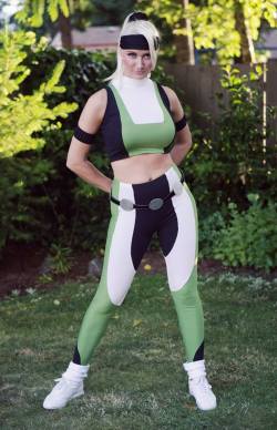 nsfwgamer:  Dayna Baby Lou as Sonya Blade from Mortal Kombat 3 (my favorite version of the character) Follow NSFW Gamer on Facebook