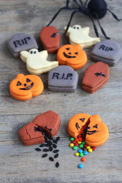 0ctoberleaves:  Trick-or-Treat Cookies from Not Martha 