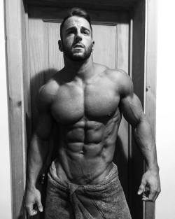 muscles-and-ink:  Eric Janicki