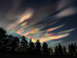 love:    Polar stratospheric clouds in Kongsberg, Norway by Stein Arne Jensen