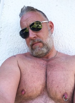 topshelfmen:  Huge nipples and huge pecs on Brent.