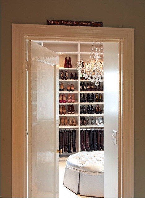 Shoe storage cabinet with mirror