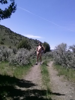 sierramountainnudist:  Omikebccd submitted:Â â€”â€”â€”Out hiking 