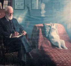 petymeg81:  Rare photo of Sigmund Freud during a psychoanalytic session.   