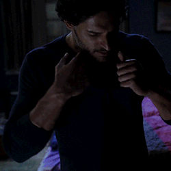 johnparri:  Joe Manganiello as Alcide Herveaux in Let’s Get Out of Here (True Blood 4x09).