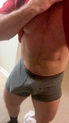 briefsman007:  hotbodynicecock:  Who wants a follow back? May post some new dick pics today… Have a few ready to go 😈🍆💦  Great bulge