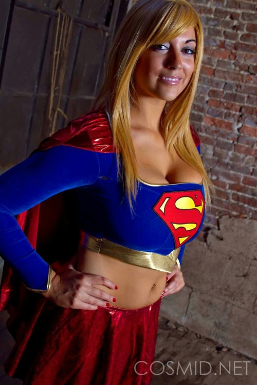 Cosplay : Tasha Cole Supergirl