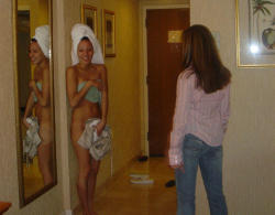 caught naked just after her shower #nsfw #HappyEmbarrassedGirls