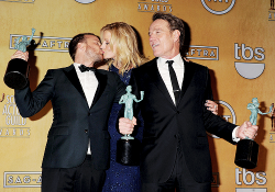 delevingned-deactivated20151023:  Aaron Paul, Anna Gunn and Bryan Cranston pose with their awards at the 20th Annual Screen Actors Guild Awards 
