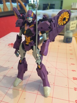 rosiemonomi:  I finished nautica! ^o^ she’s a generations windblade with arcee head and some sculpey mods.