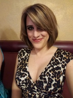 diaryofatransgenderwoman:  I was rocking some leopard print and smoky eyes last night. Everyone should get their sexy on one in a while, right?