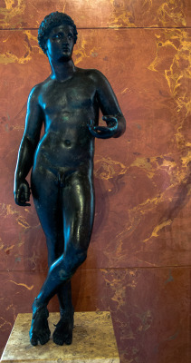 atreide:  The Male nude at the Louvre #23 - Where’s my fucking purse ?Mercury - Herculanum (Italy) 79 A.D. Bronze statueThis Mercury held a purse in his left hand reminding that he was the god of trade; and the caduceus in his right hand. This statuette
