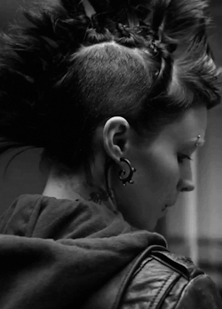hudsonsbluff:  The Girl with the Dragon Tattoo (2011) 