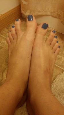 k96-feet:  The more likes and reblogs = the more photos you get! ;)
