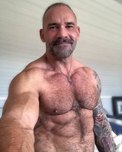 papabearscum:  This Man is perfection. i will post Him every time i see Him. 