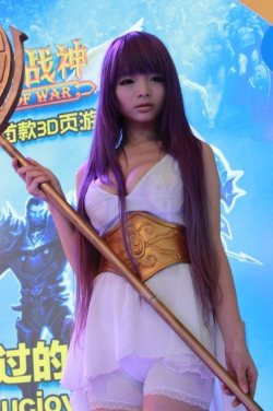 cosplayiscool:  Li Ling’s cosplay is considered so hot that shes actually been banned from a gaming expo in China now thats hot.Source: Li LingCosplayiscool