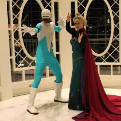 spectramarvelous:  My bro RJ took this pic of me as Frozone, with an Elsa cosplayer inside the infamous Katsucon Gazebo… you’re welcone internet!  #Katsucon20 #KatsuconGazebo #Cosplay #Frozen #Frozone #TheIncredibles #Elsa #Disney #Tumblr #OTP #Ship