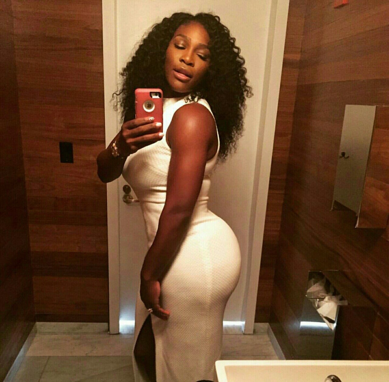Serena Williams Stripping Naked