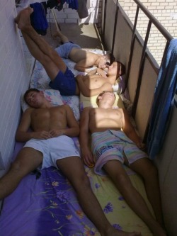 dinoonyourface:  ragazzzo:  a picture of boys sleeping  can i just slide right in there   They gonna have some hilarious tans