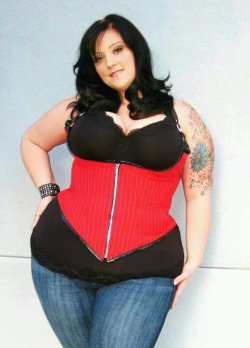 Stuffy Stephie in a corset &hellip; Stephanie Ulichney 			38G 			5'05&quot; 			230 			105 			BMI:38.3 		