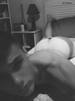 d-dirtymind:  http://d-dirtymind.tumblr.com/  Gays101.tumblr.com —— Follow me and I will check out your page. If I like what I see I will Follow you back