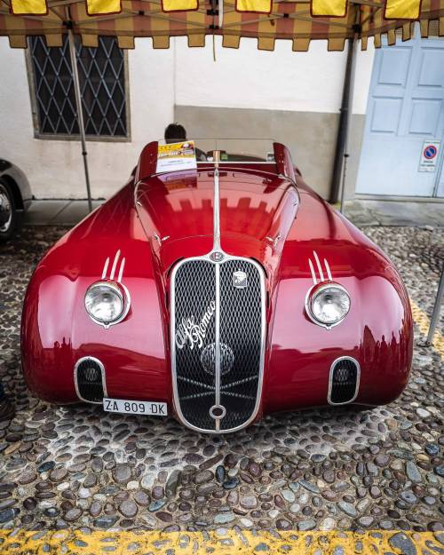 frenchcurious:Alfa Romeo 6C 2500 SS Spider 1939 - source ‘Alfattitude’ from Bergamo, Italy. via Chris Baldridge. all Alfas make me horny
