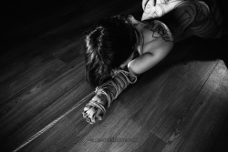 fred-rx:  gorgone-kinbaku:  It’s not even about me being yours or you being mine,It’s about catching time, and spaceAnd make them ours. Munster Mash &amp; GorgonePhotographer: Al Overdrive   full gallery at http://gorgone-kinbaku.com/skvat/#