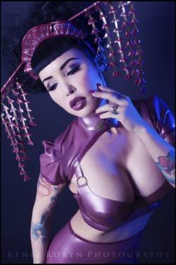 tits-tats-n-tutus:  Masuimi Max by Renee Robyn Photography  custom latex: Cathouse Clothing  head piece: Arcanum Accessories  makeup: I AM SIN  visit the official site of Masuimi http://iamtrouble.com/ 