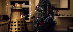 ultraboyhunter:  For the nerdy whovian boys out there: Happy Holidays from a nerd Daddy.  Ce-le-brate.