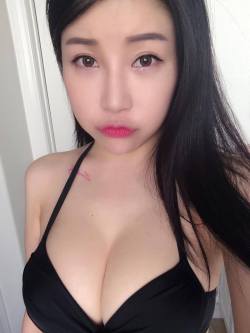 asian-girls-hot:  Hot busty chinese babe
