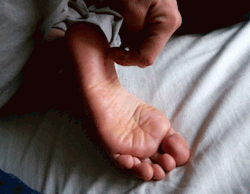 ticklishdesires:  ticklishvictim:  achillesheelart:  The single finger tickle.  What a lucky foot.Â   maybe that should be your foot ;) 