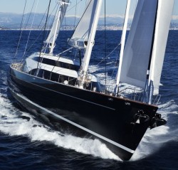 yachts-class-luxury:  [x] Royal Huisman: TWIZZLE