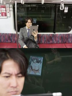 nomellamesfriki:   Mientras tanto, en el metro de Japón…  