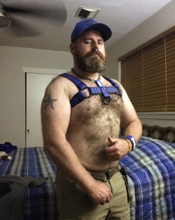 I’ve been trying to get this Nasty Pig hat forever. I had to let my harness out a bit to get it on for this pic. Looks like my gains are happening in more than just my butt.More of Me