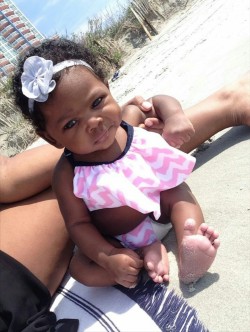 itsbourgeois:  I think my niece is the cutest baby ever. Love her to death! 