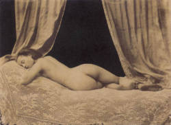 rivesveronique:  Nu féminin allongé “Amélie” Félix-Jacques Moulin (1802 -1875)  