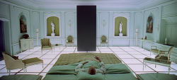 Már 68&rsquo; ban is volt lapos tv , csak nem volt adás! :) 2001: A Space Odyssey - Stanley Kubrick, 1968